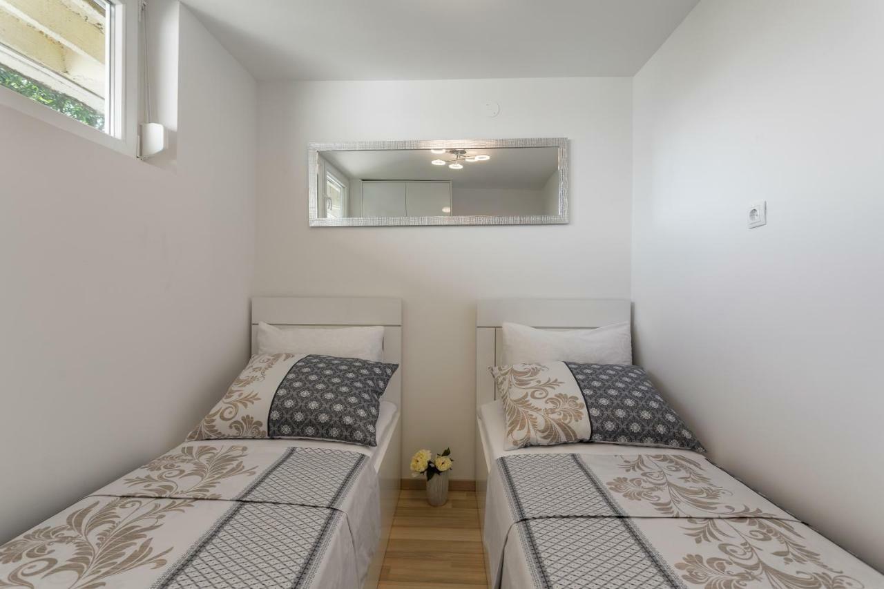 Luxury Apartment Bepo Split Exterior photo